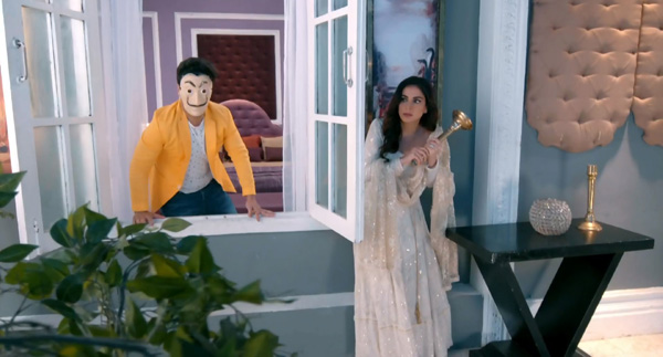 Prithvi gets trapped in Sherlyn’s room – Kundali Bhagya 12 August 2020 Episode Written