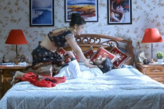 Ullu Web Series Charmsukh ( Sex Education ) Episode 1 Written Update with all Hot Scenes Details