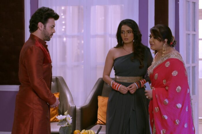 Today’s Kundali Bhagya Episode 12 March 2021 Written – Kareena catches Prithvi & Sherlyn red-handed