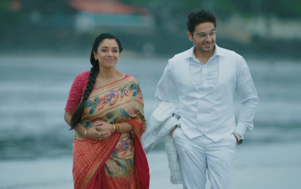 Anupamaa 28 Sept 2021 Written Updates – Anupama enjoys at the beach