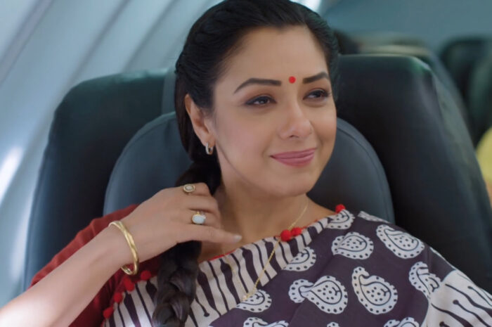 Anupamaa 27 Sept 2021 Written Updates – Anupama enjoys her first flight experience