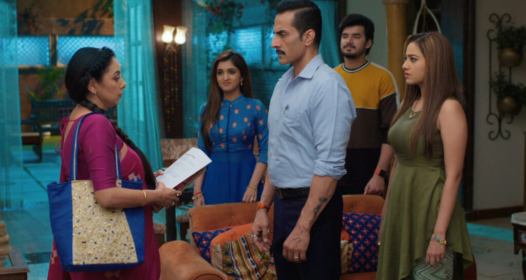 Anupama Episode 17 September 2021 Written Update – Anupama signs the contract papers