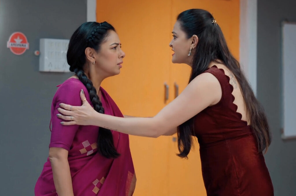 Anupama Episode 16 September 2021 Written Update – Devika persuades Anupama to accept Anuj’s offer