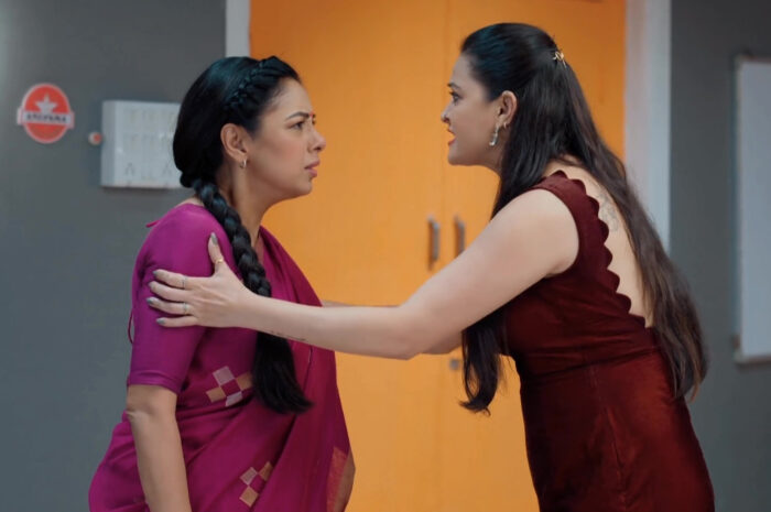 Anupama Episode 16 September 2021 Written Update – Devika persuades Anupama to accept Anuj’s offer
