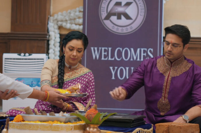 Anupamaa 4 Oct 2021 Written Updates – Anuj and Anupama did Bhoomi Pooja together