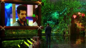 Read more about the article Bigg Boss 15 Weekend Ka Vaar Spoilers 24 Oct 2021 Written Updates – Karan apologized to Pratik, Manish Paul enters the house