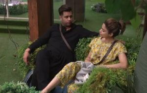 Read more about the article Bigg Boss 15 Spoilers 25 Oct 2021 Written Updates – Karan’s crush on Tejasswi, Rajiv Adatia’s wild card entry