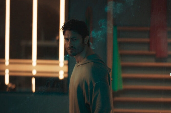 Vidyut Jammwal’s Sanak 2021 Hindi Film Review and Critic Rating – An awful copy of Die Hard