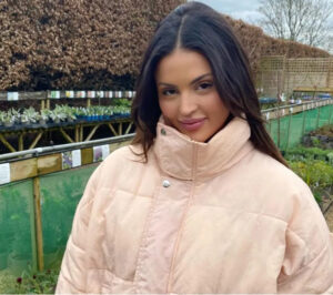 Read more about the article Too Hot To Handle Season 3 Contestant Holly Scarfone Wiki Profile, Bio, Hot Pics, Age, Boyfriend and more info