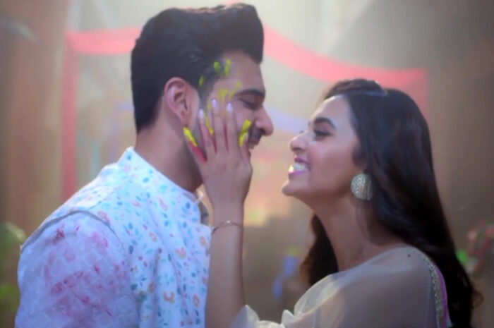 Tejasswi Prakash and Karan Kundrra’s chemistry in Colors TV Holi 2022 Special ad is just to cute – Video with Full Details