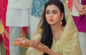 Read more about the article Naagin Season 6 Episode 11 Written Updates 19 March 2022 – Riddhi gets burned by Pratha