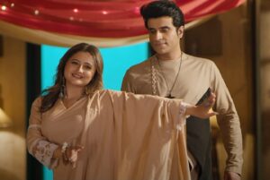 Read more about the article Qatilana Song Feat Rashmi Desai and Ajay Keswani Lyrics Written with Video and more details