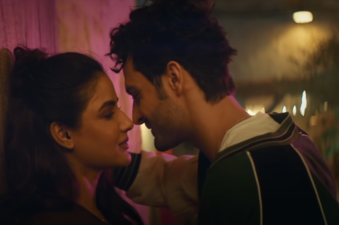 Checkout Jasmin Bhasin and Umar Riaz beautiful romantic pics and stills from Kya Kar Diya song