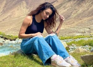 Read more about the article Aarushi Dutta (Roadies 18) Contestant Hot Pics & Stills, Wiki, Bio, Boyfriend Name and More Info