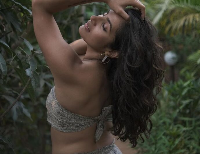 Arushi Chawla (Roadies 18) Contestant Hot Pics & Images, Wiki, Age, Height, Boyfriend Name