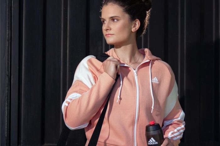 Female Cricketer Laura Wolvaardt Hot Pics, Wiki, Age, Bio, Height, Boyfriend Name, and More Details