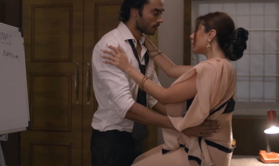 Ullu Web Series Jaal (Part 1) Episode 2 Written Update with Anmol & Surekha Hot Scenes Details