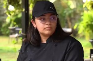 Read more about the article Zoish Irani (Smriti Irani’s Daughter) Hot Pics & Stills, Wiki, Education, Bio, Age, Height, Boyfriend, Owned Bar Name