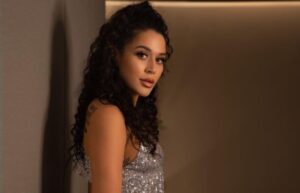 Read more about the article Krishna Shroff (Tiger Shroff’s sister) Hot Pics, Wiki, Bio, Age, Height, Boyfriend Name, Body Stats