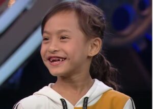 Read more about the article Indian Female Dancer Gunjan Sinha Pics, Wiki, Age, Bio, Real Name, Parents, Body Stats