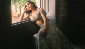 Read more about the article Sara Ali Khan Khush Wedding Magazine August 2022 Photoshoot Hot Pics & Stills with Full Details