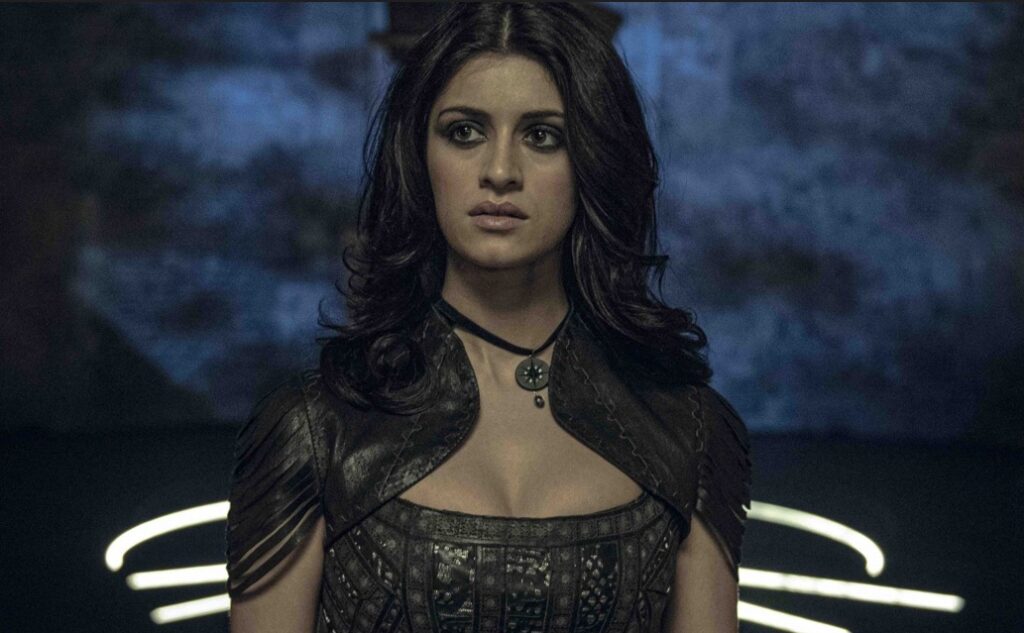 British Actress Anya Chalotra (Witcher Yennefer) Hot Pics, Wiki, Age, Bio, Weight, Boyfriend, Body Stats