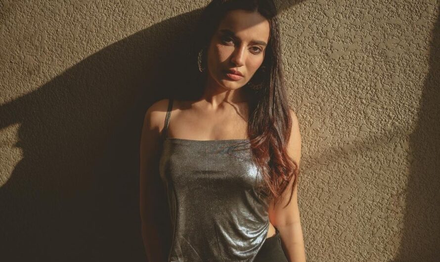 Surbhi Jyoti in Silver Top and Black Pants made fans go crazy – All Hot Pics with Full Details Checkout