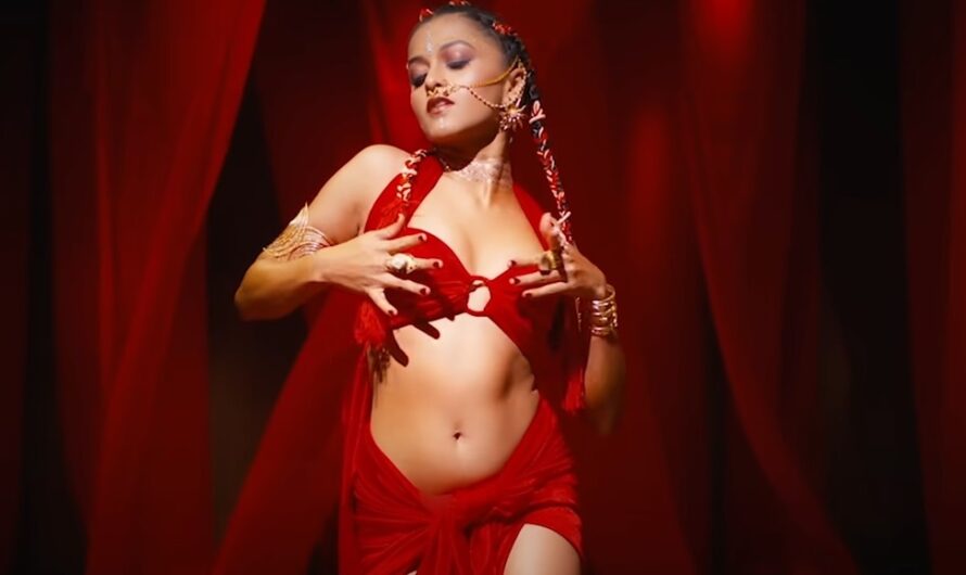 Check out Yohani ( Sri Lankan Singer) 10 Hottest Pics & Stills in Bold avatar with full details