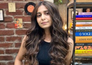 Read more about the article Indian Singer Kinjal Dave Wiki, Age, Bio, Unknown Secrets, Boyfriend Name, Body Measurements and More Info