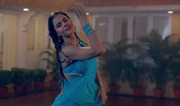 Baarish Aa Gayi Hai Song Priyanka Chahar Choudhary Hot Wet Saree Pics with Full Lyrics Written