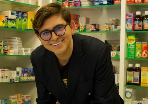 BB17 Contestant Navid Sole aka The Sassy Pharmacist Picture