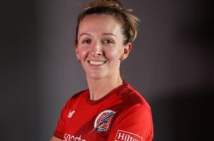 Read more about the article Female Cricketer Kate Cross Wiki Profile, Age, Bio, Height, Unknown Facts, Boyfriend, Body Measurements & More Info