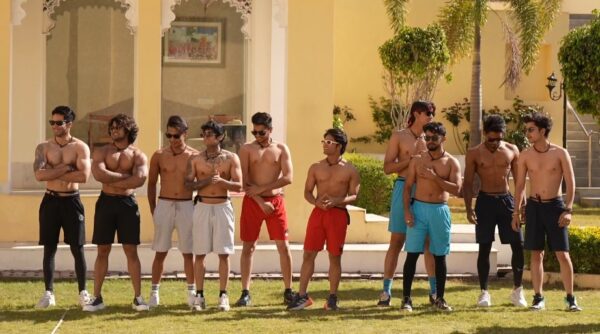 MTV Splitsvilla 15 Episode 14 Chaddi Buddy Task Boys Pairs in Boxers 