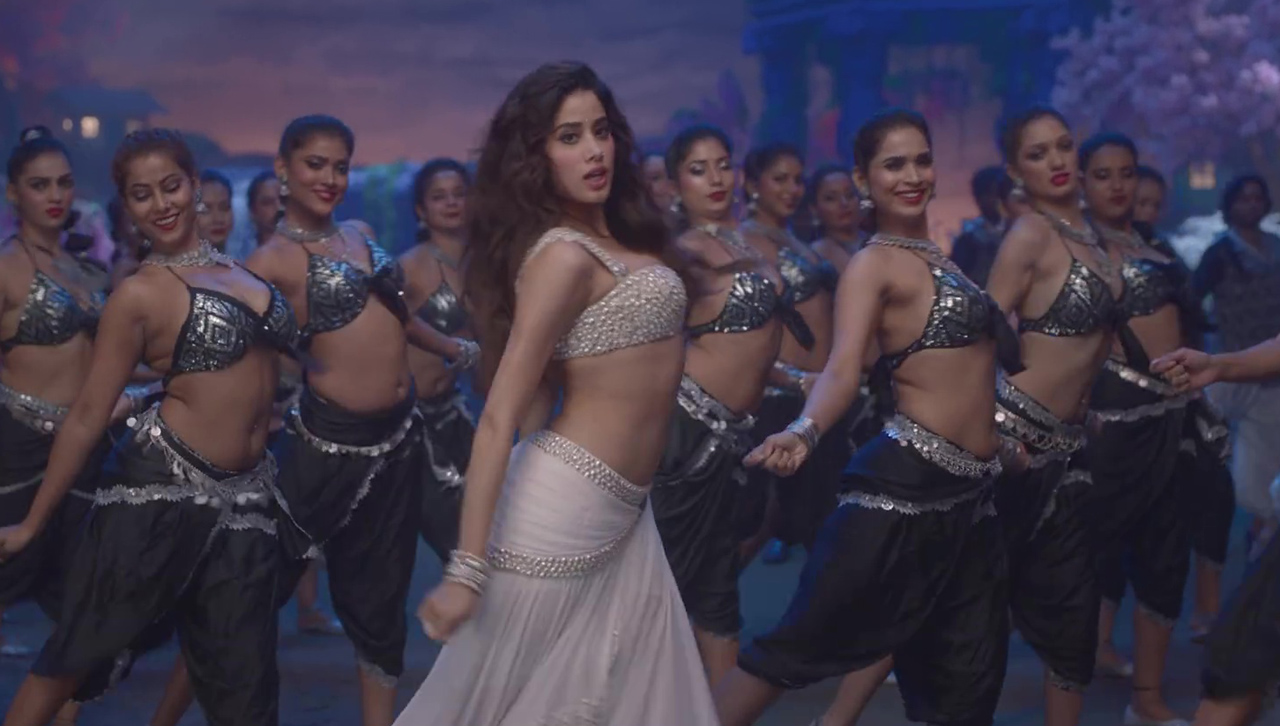 Janhvi Kapoor in Daavudi showing her sexy body in a short blouse