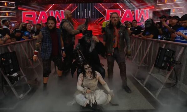 WWE RAW 9 September 2024 WYATT Sicks Group Posing together