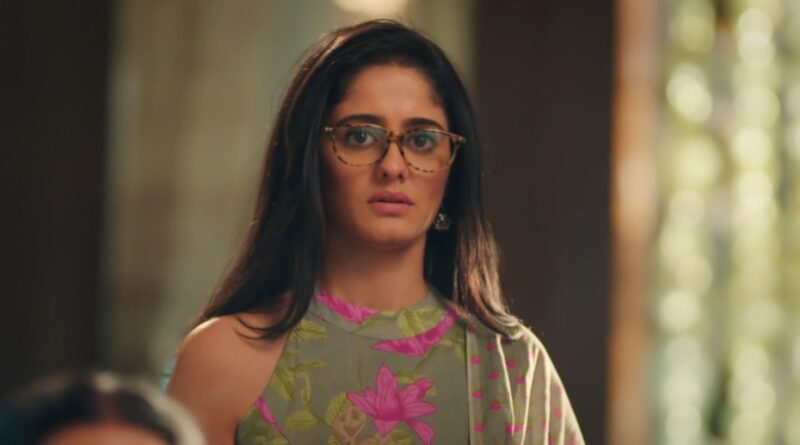 Colors TV Mannat Episode 16 Ayesha Singh at the dinner table in front of Saluja and Rai Singh families