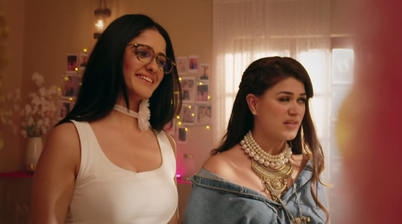 Colors TV Mannat Episode 9 Ayesha Singh aka Mannat in Mallika's clothes