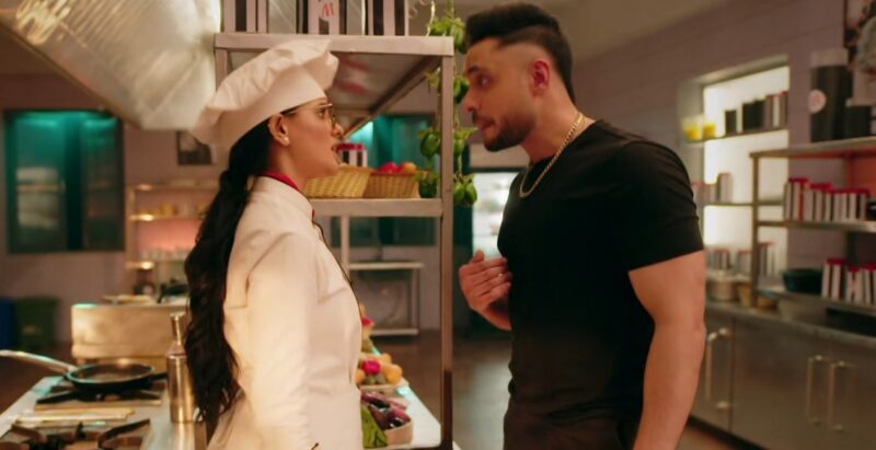 Colors TV Mannat Episode 31 (17 Feb 2025) Vikrant and Mannat having a funny banter in Mezbaani restaurant kitchen