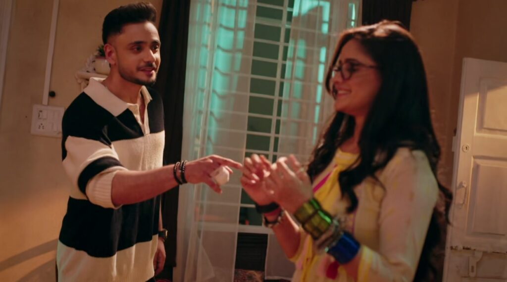 Colors TV Mannat Episode 52 (18 March 2025) Vikrant having funny talk with Mannat after booking flight tickets.