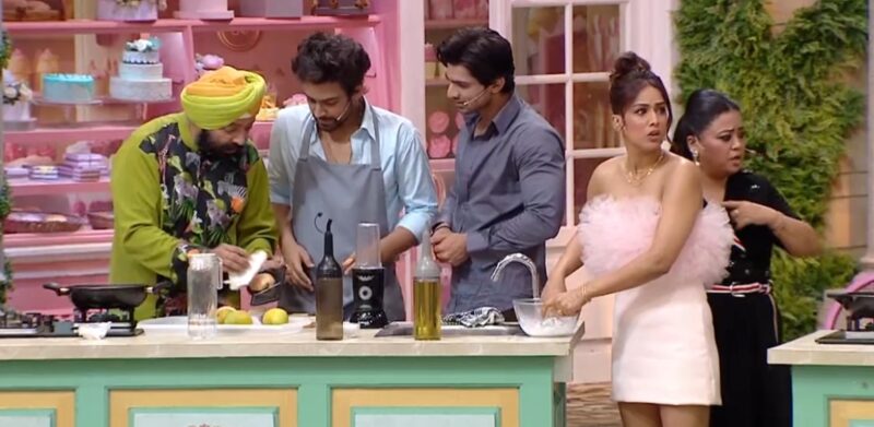 Colors TV Laughter Chefs Season 2 Episode 28 Chef Harpal Singh tasting the dish made by Abhishek Kumar and Samarth Jurel
