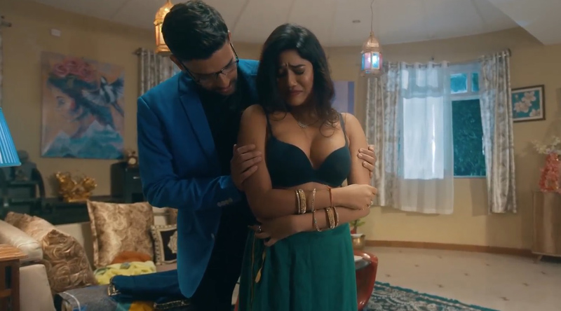 Tere Mere Beech Mein ULLU Web Series Ruks Khandagale in bra with her husband