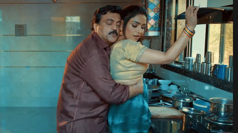 Naina Chhabra Rohini kitchen romance with Suresh in Daal Chawal Ullu Web Series 