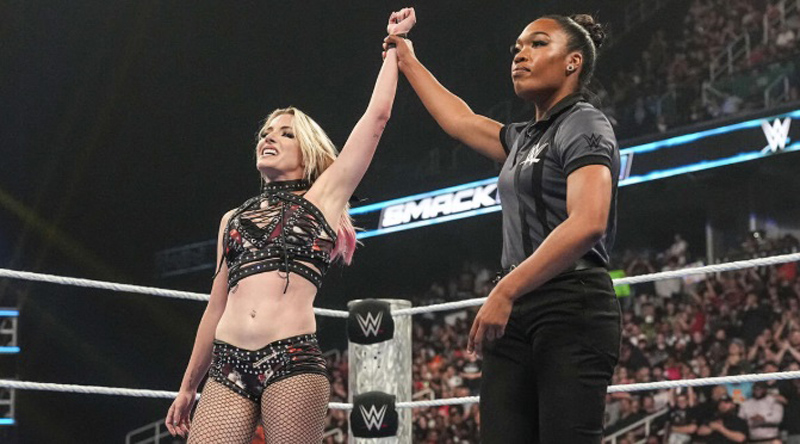 WWE SmackDown 16 May 2025 Recap Referee raising Alexa Bliss hand after Alexa's win