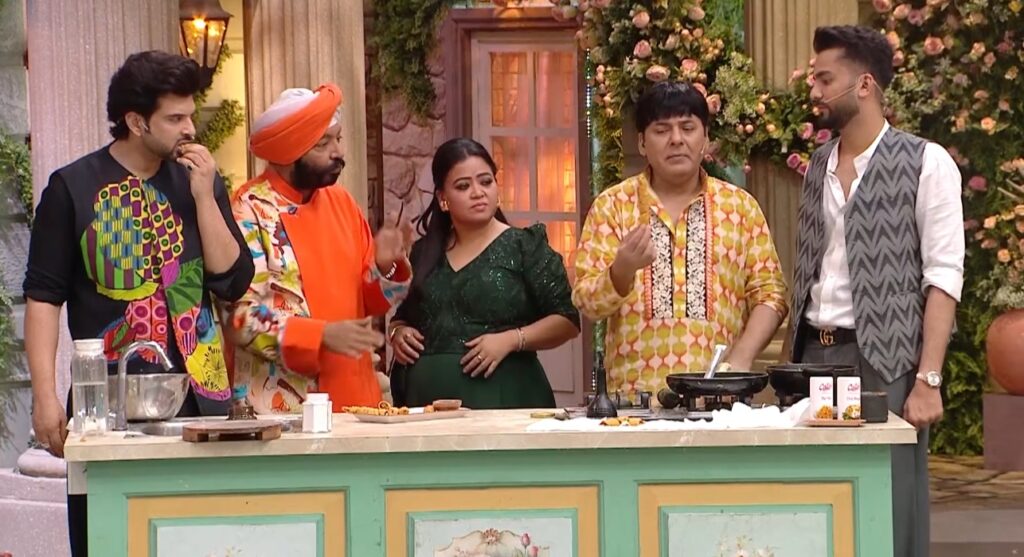 Laughter Chefs Season 2 Episode 38 Elvish Yadav and Karan Kundrra cracking jokes with Sudesh Lehri, Chef Harpal Singh and Bharti Singh