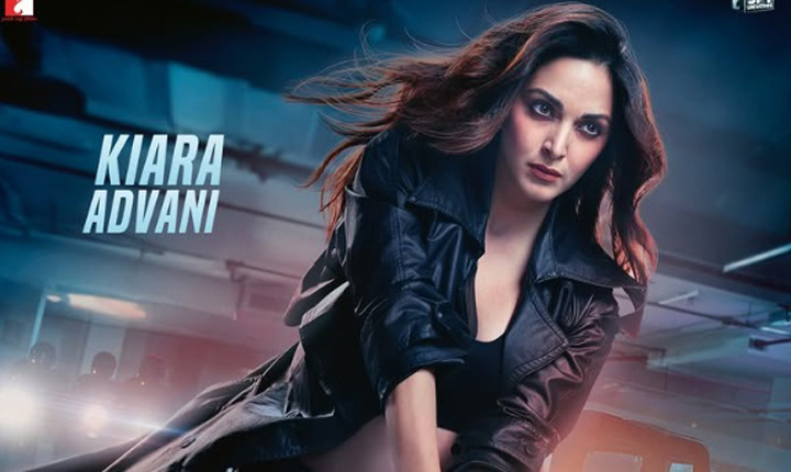 Kiara Advani in Black Leather Outfit Oozes Glamour in New Poster from War 2 (2025 Film) – Check Full Details!