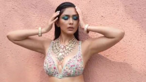Read more about the article Mrunal Thakur’s Hottest Photoshoot in Bra for Face Look Magazine: Photos and Stills Collection with Full Details