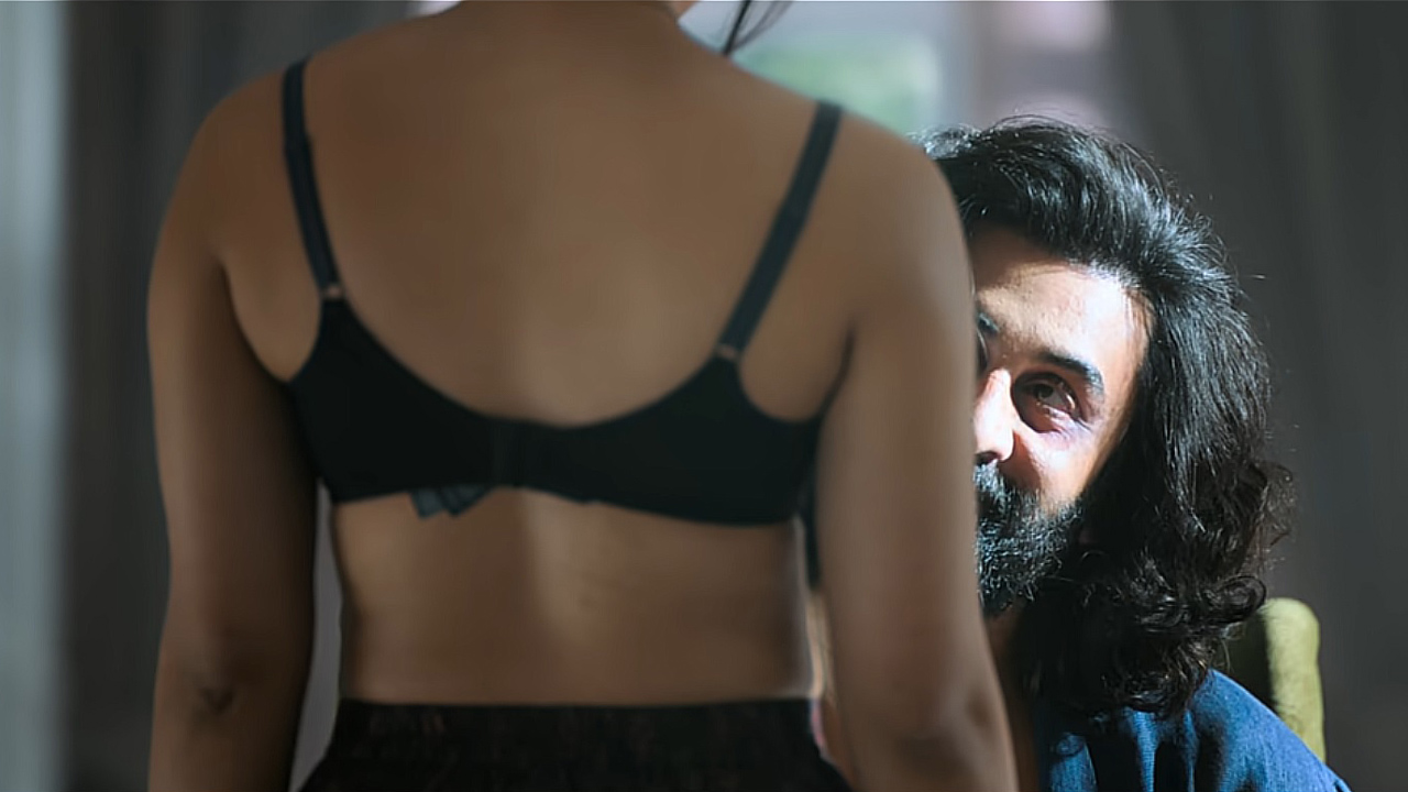 Rashmika Mandanna showing off her back in a bra in Animal movie