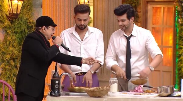 Altaf Raja as special guest on Laughter Chefs Season 2 Episode 51 singing for Elvish Yadav and Karan Kundrra