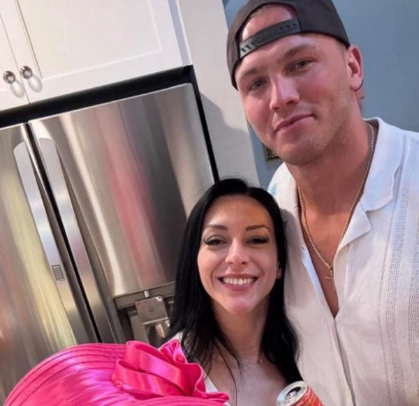 Stephanie Vaquer and Myles Borne girlfriend boyfriend together looking cute