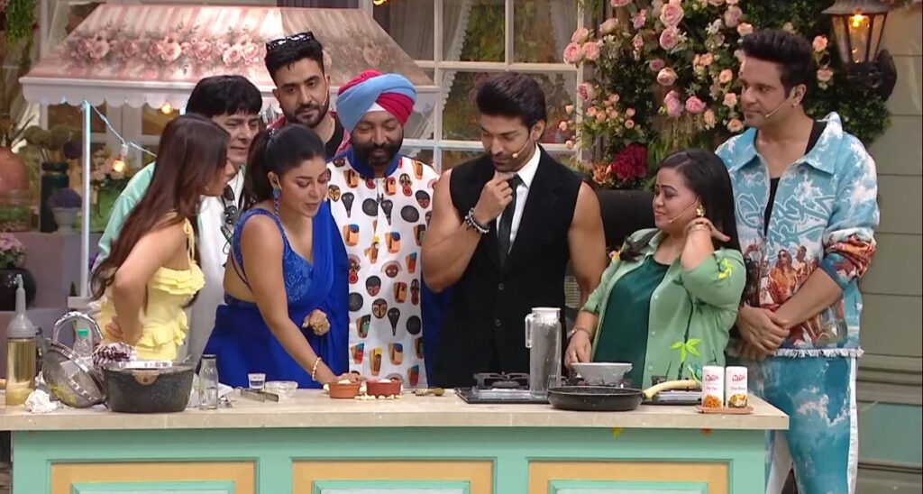 Chef Harpal Singh Sokhi along with Gurmeet Choudhary and Debina Bonnerjee tasting the dish cooked by Nia Sharma & Sudesh Lehri on Laughter Chefs Season 2 Episode 49